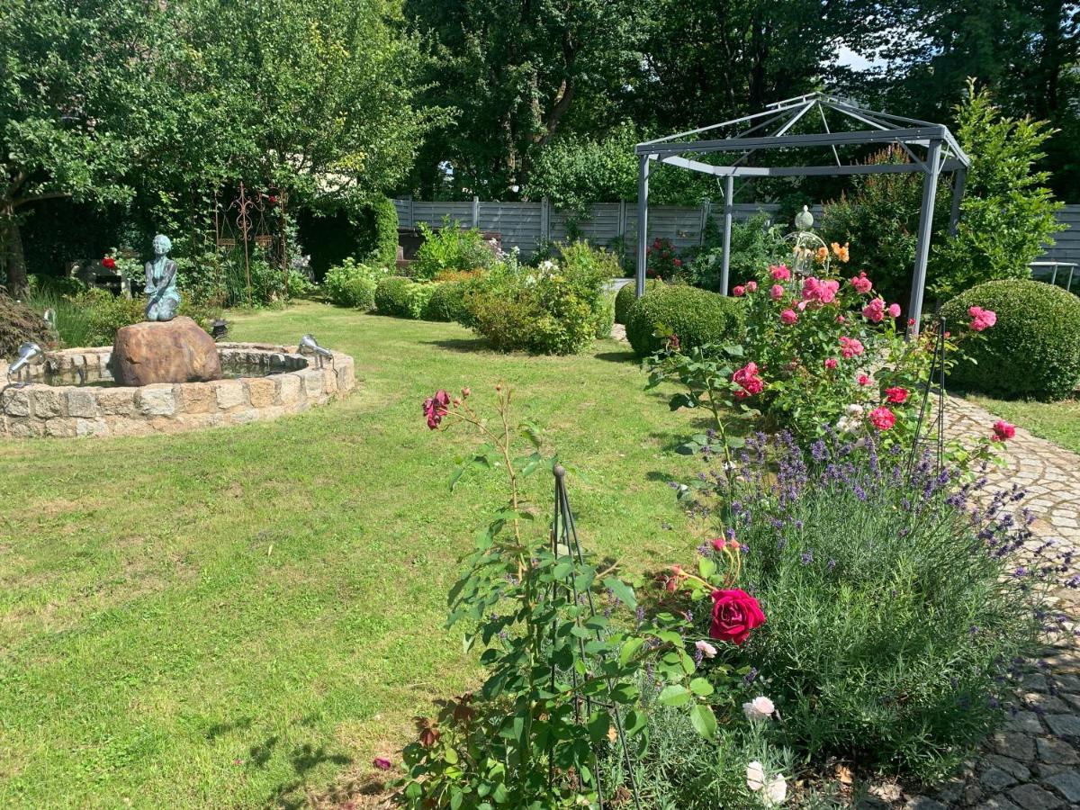Bezaubernde Ferienwohnung Mit Rosengarten Waldershof Eksteriør billede